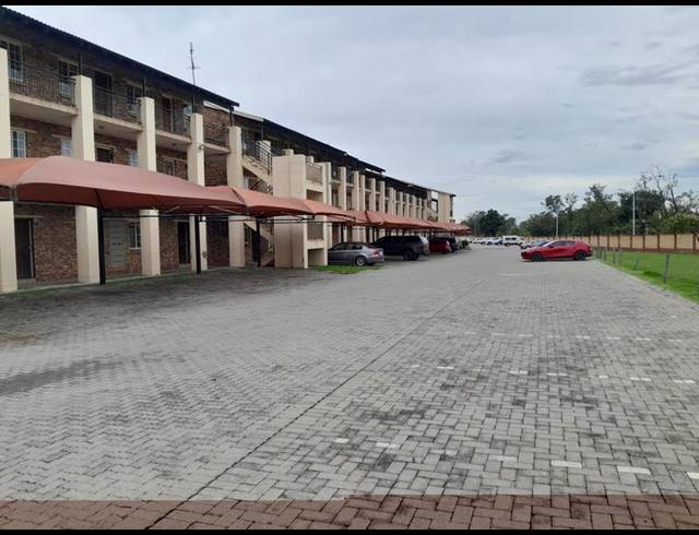 2 BEDROOM APARTMENT FOR SALE IN COMET